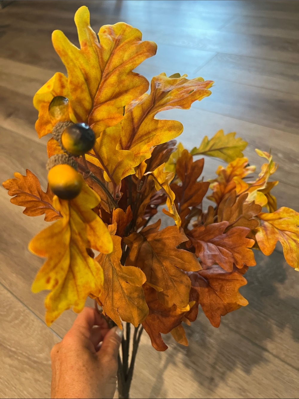 Autumn Oak Leaf Spray - Yellow & Brown Faux Foliage - Picture 4 of 4